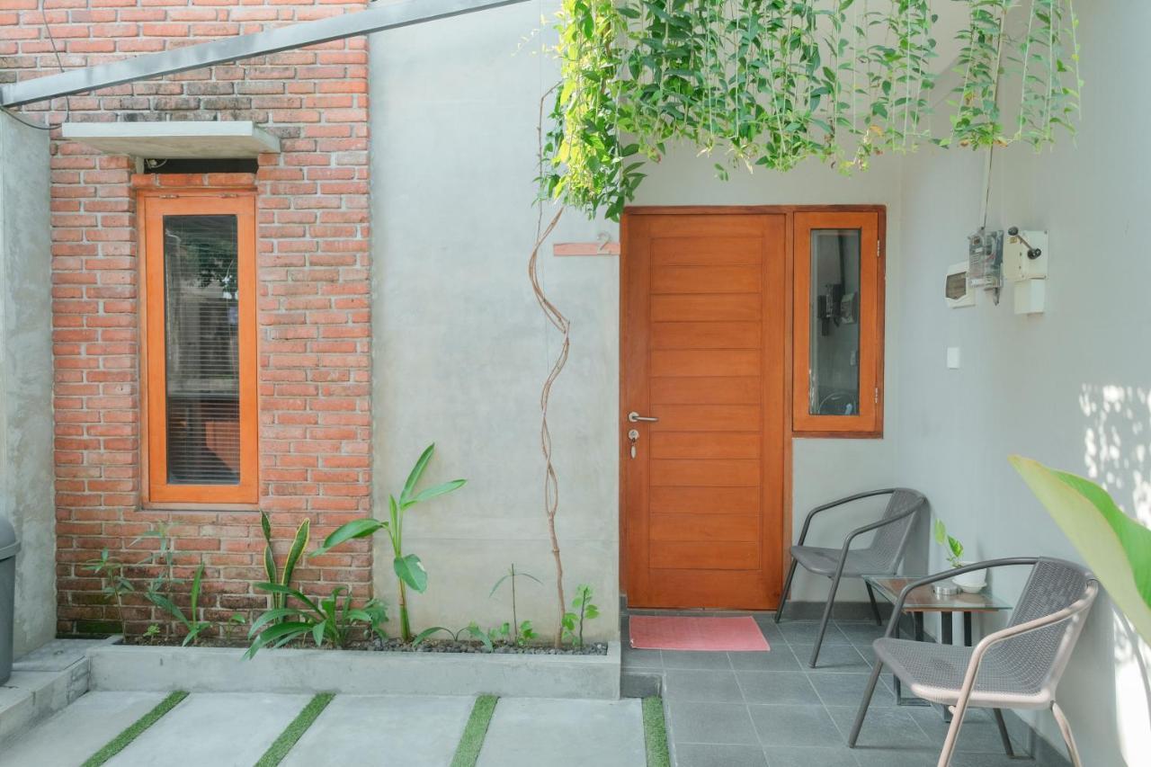 Andewi Guest House Denpasar Redpartner - Minimum Stay 30 Nights Sanur  Exterior photo